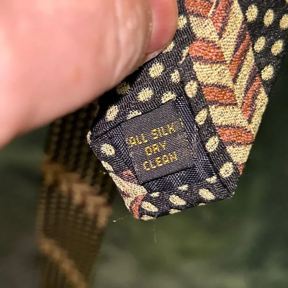 Colours by Alexander Julian Silk Tie Black Gold Red